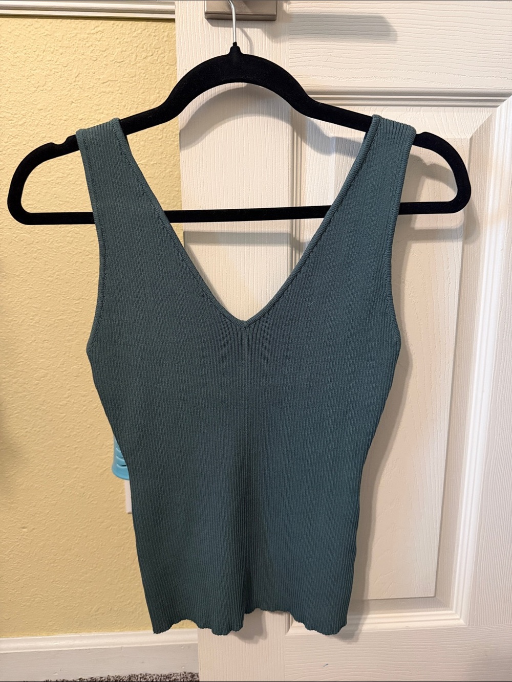 Ribbed V-Neck Tank Top in Teal